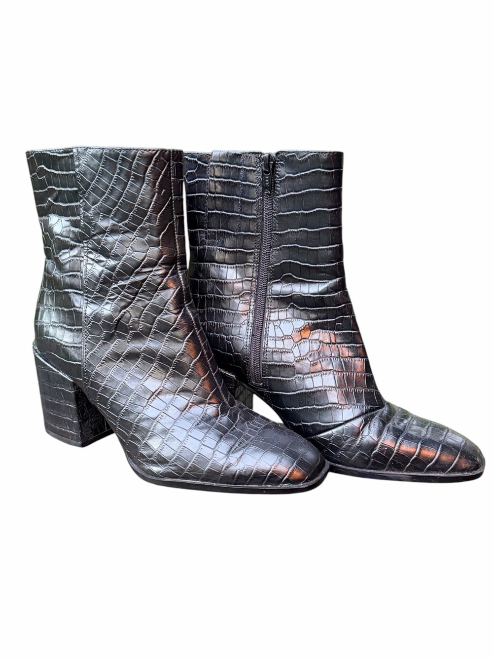 Vionic Harper Black Croc-Embossed Leather Ankle Boots – Size 8